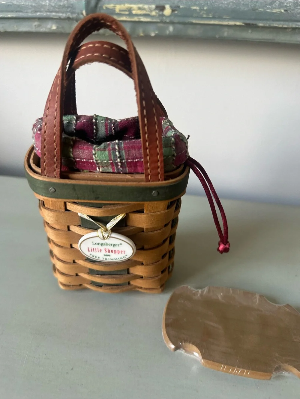 Vintage longaberger tree trimming basket with liner lid tie on little shopper